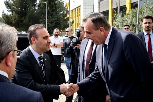 Sanayi ve Teknoloji Bakanı Sayın Mehmet Fatih KACIR, Kaymakamımız Sayın Mahmut Nedim TUNÇER, Dokuz Eylül Üniversitesi Teknoparkı..